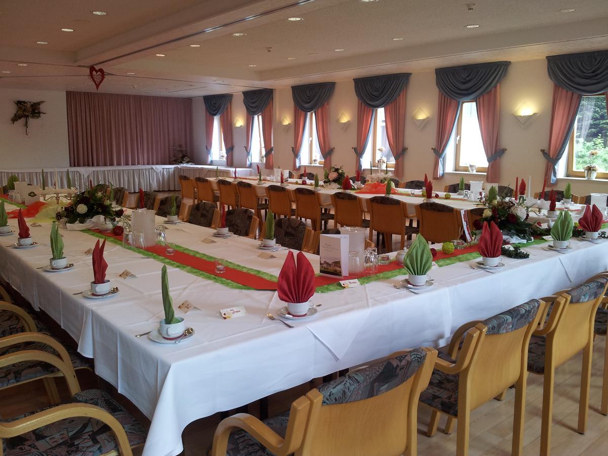 Rechenberg-Bienenmühle Naturhotel Lindenhof מראה חיצוני תמונה